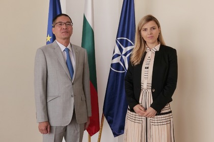 Заместник-министърът на външните работи Велислава Петрова прие копия на акредитивни писма на посланика на Виетнам у нас До Хоанг Лонг